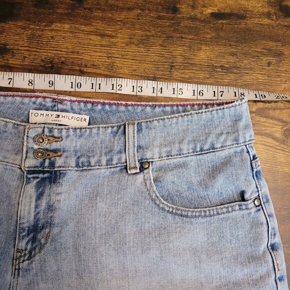 Vtg Tommy Hilfiger Denim Shorts Size 14 Mid Rise Light Wash Ripped Cotton Denim - Picture 5 of 9